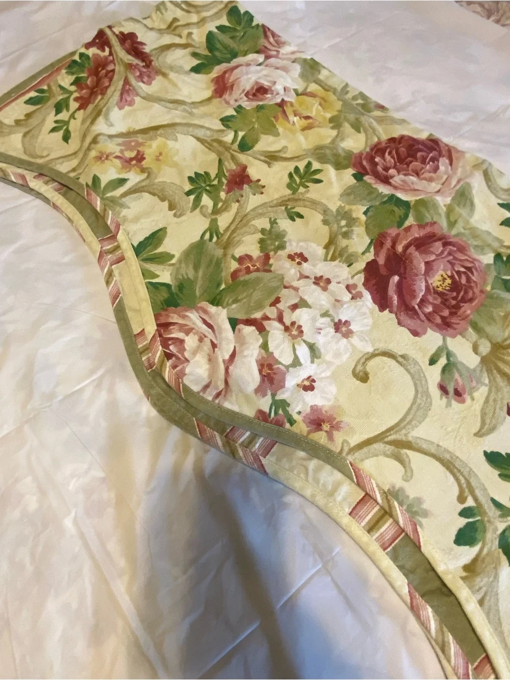 Waverly Floral Peony Valance panel in Yellow and Pink 72 x 15 - Home decor